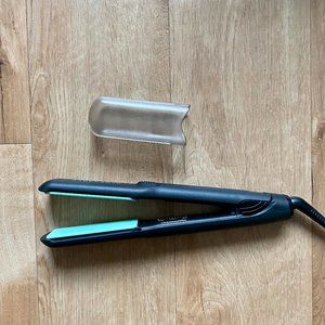 Harry Josh Ceramic 1.25" Flat Irons- Like New